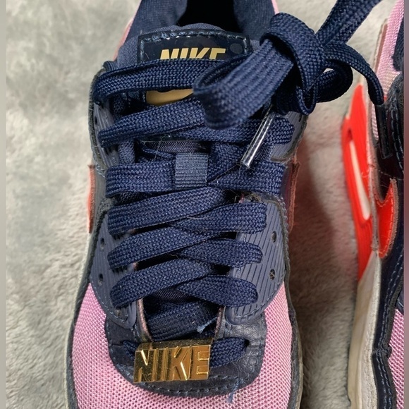 NIKE Air Max 90 Shoes - Picture 2 of 10